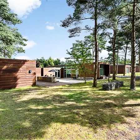 Three-bedroom Holiday In Hals